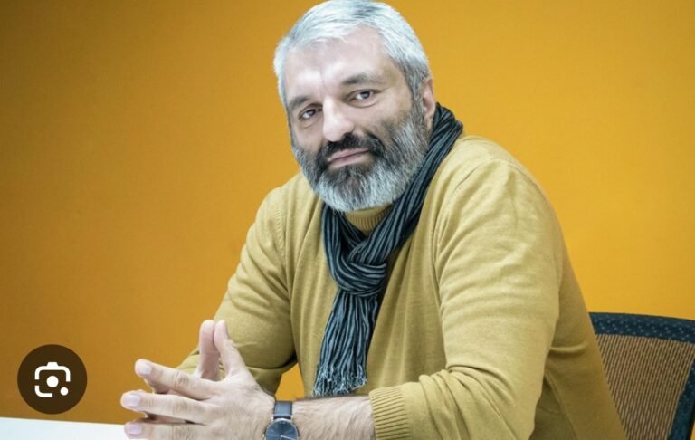 Azərbaycan Kinematoqrafçılar İttifaqının binası və ya kino sahəsini təmsil edən rəmzi görüntü.