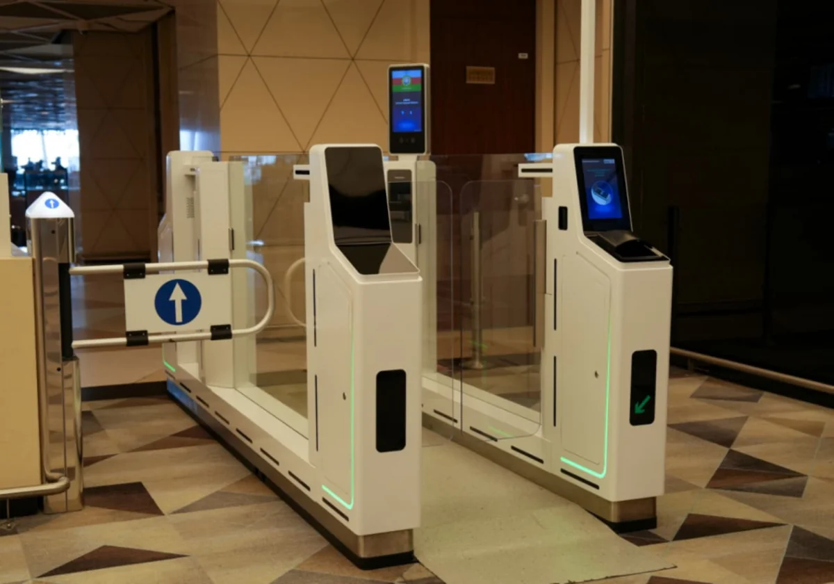Aeroportda avtomatlaşdırılmış pasport nəzarəti sistemi