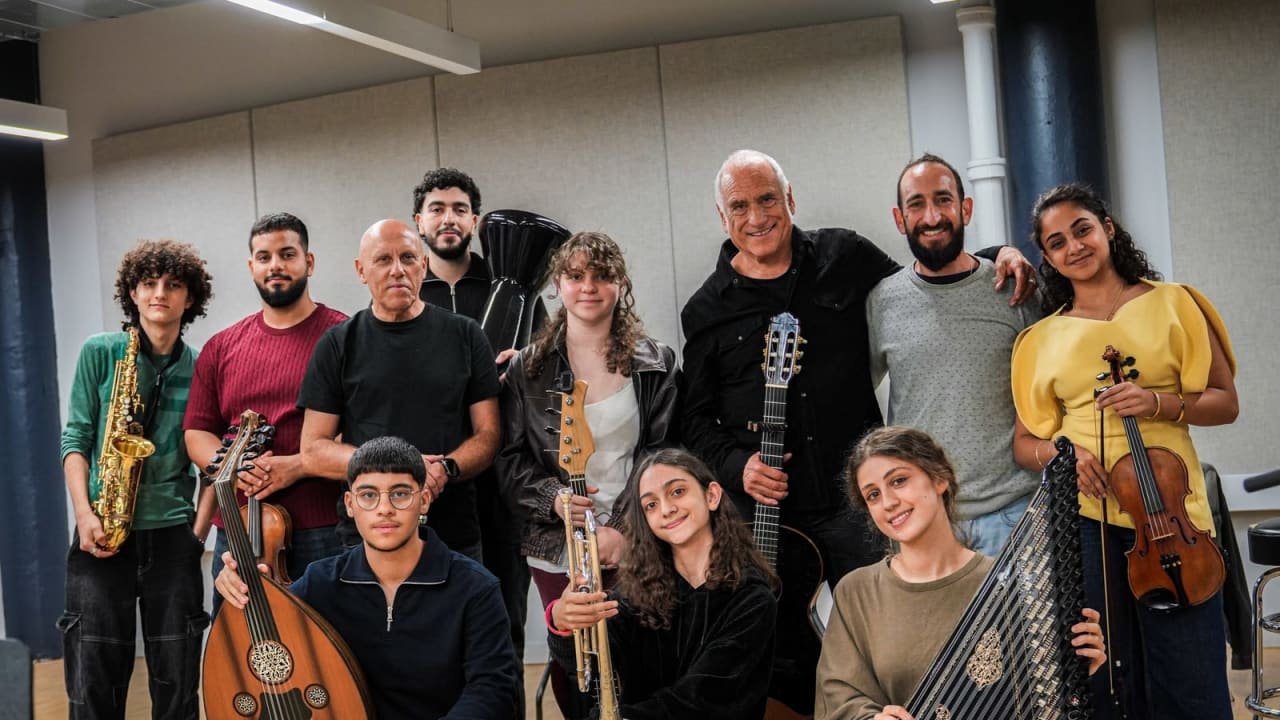 Jerusalem Orchestra East & West youth musicians performing together
