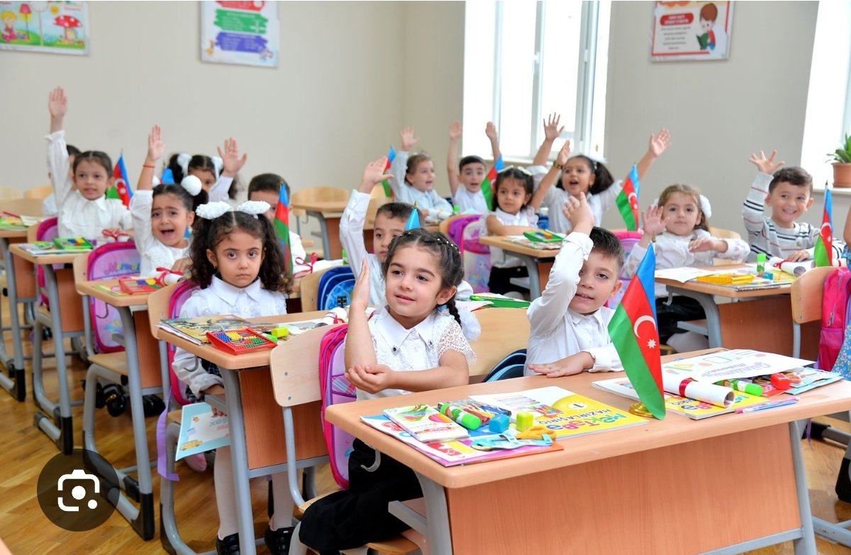 A graphic representation symbolizing a school building and the educational process