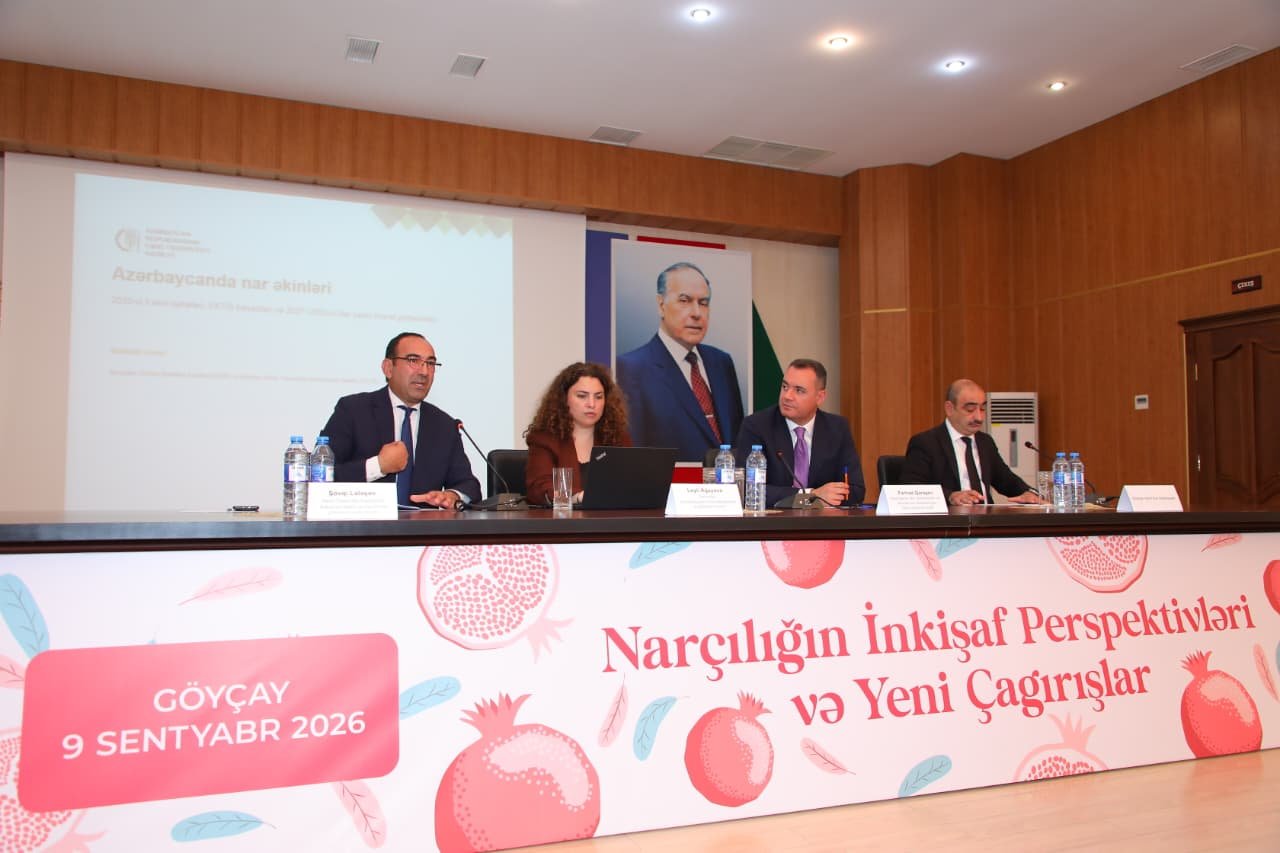 Participants of the pomegranate growing event held in Goychay