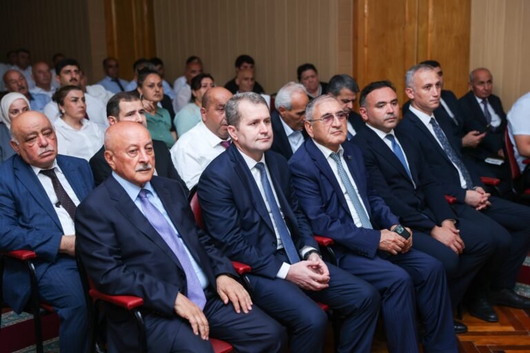 Кадр с панельной дискуссии по аграрной сфере в Агджабеди