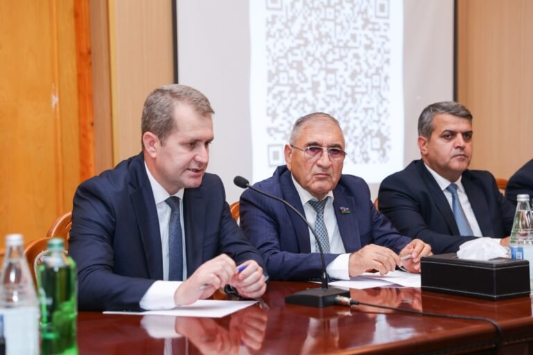 Кадр с панельной дискуссии по аграрной сфере в Агджабеди