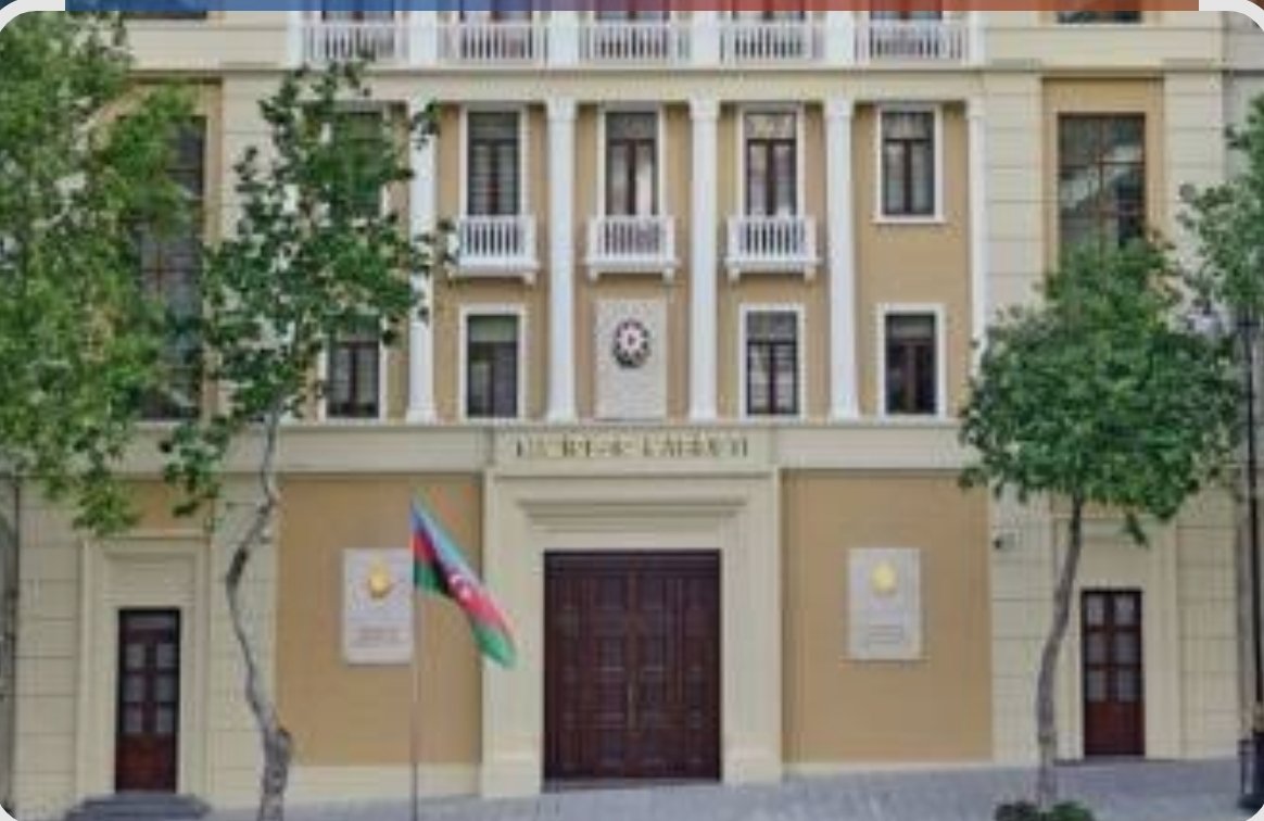 Bakıda Azərbaycan Hökumət Binası