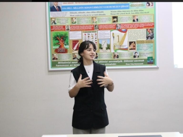 Training on artificial intelligence and digital skills for regional teachers in Hajigabul