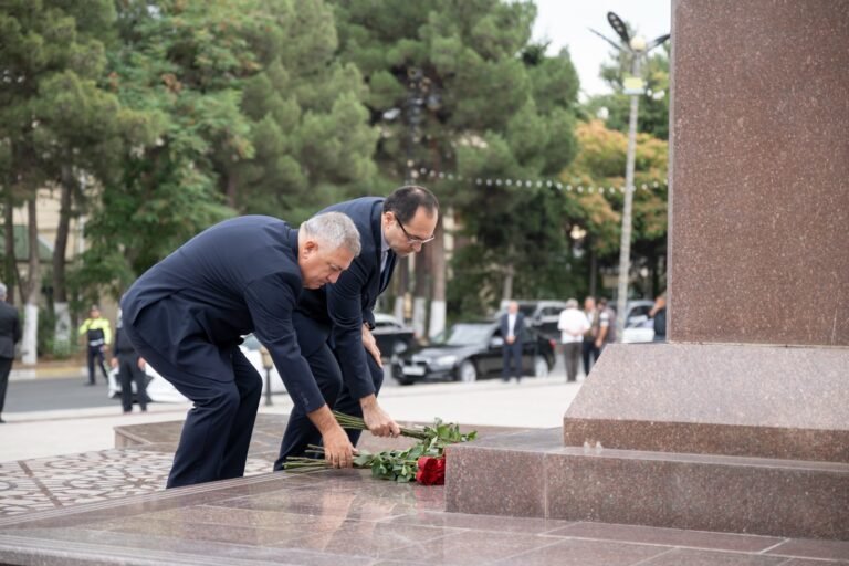Министр сельского хозяйства Азербайджана Меджнун Мамедов на встрече с гражданами в Шабране