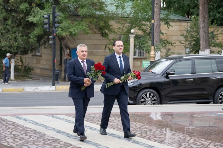 Министр сельского хозяйства Азербайджана Меджнун Мамедов на встрече с гражданами в Шабране