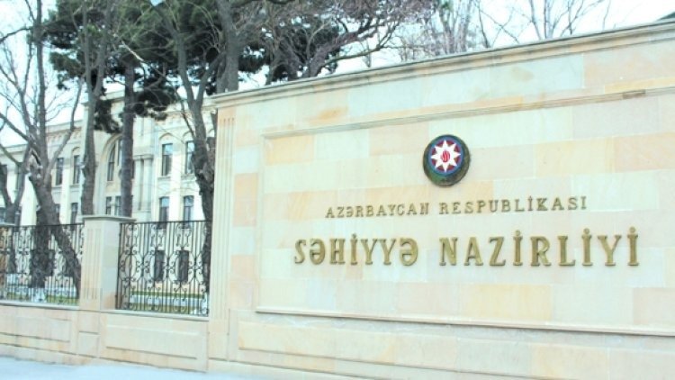 Həkim mədə yanmasının soda və sirkə ilə müalicəsinin riskləri barədə xəbərdarlıq edir