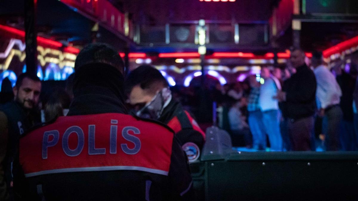 Ankarada əyləncə məkanlarına reydlər keçirilib: 68 nəfər saxlanılıb