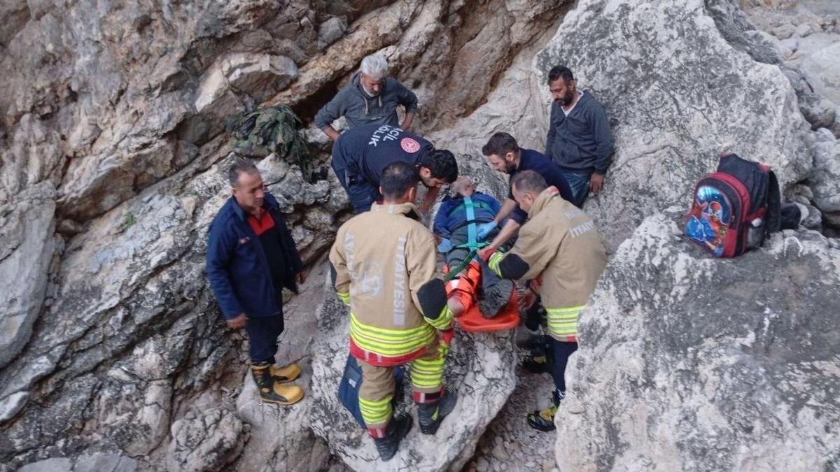 Man rescued after falling from cliff in Turkey