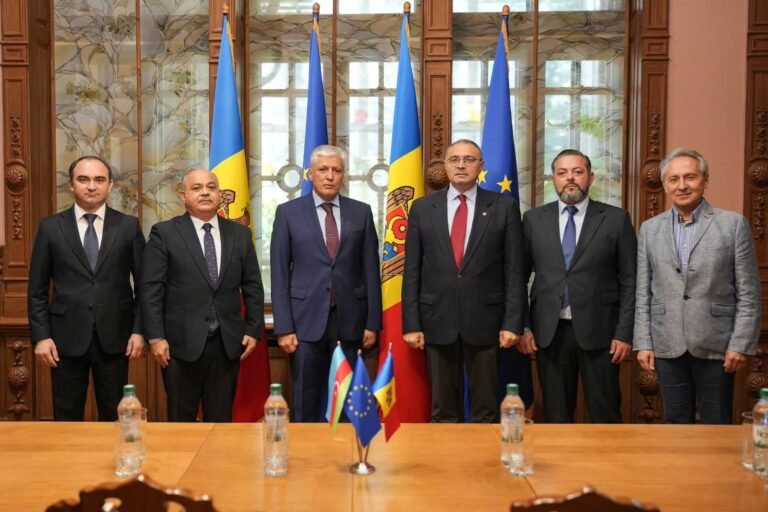 Подписание меморандума о сотрудничестве между театрами Азербайджана и Молдовы