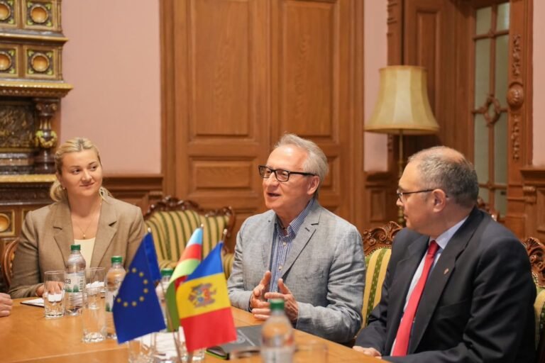 Подписание меморандума о сотрудничестве между театрами Азербайджана и Молдовы