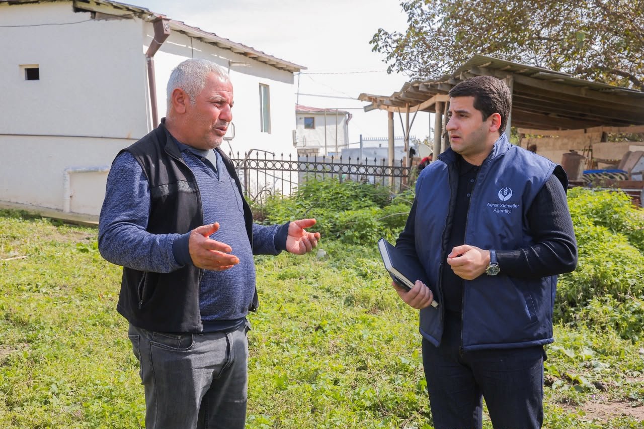 Field visit by the Agrarian Services Agency in Hasanriz village, Aghdara district
