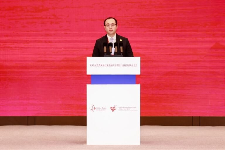 Azərbaycan nümayəndə heyəti Çində üzümçülük və şərabçılıq konqresində iştirak edir