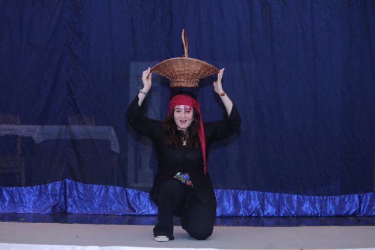 Lənkəran teatrında “Çinarənin elçiləri” tamaşasının məşqləri davam edir