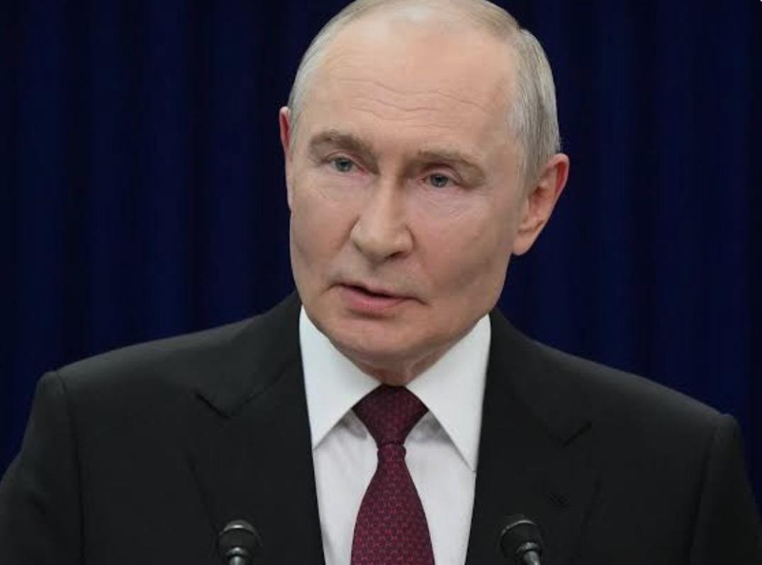 Президент России Владимир Путин выступает на форуме «Деловая Россия»