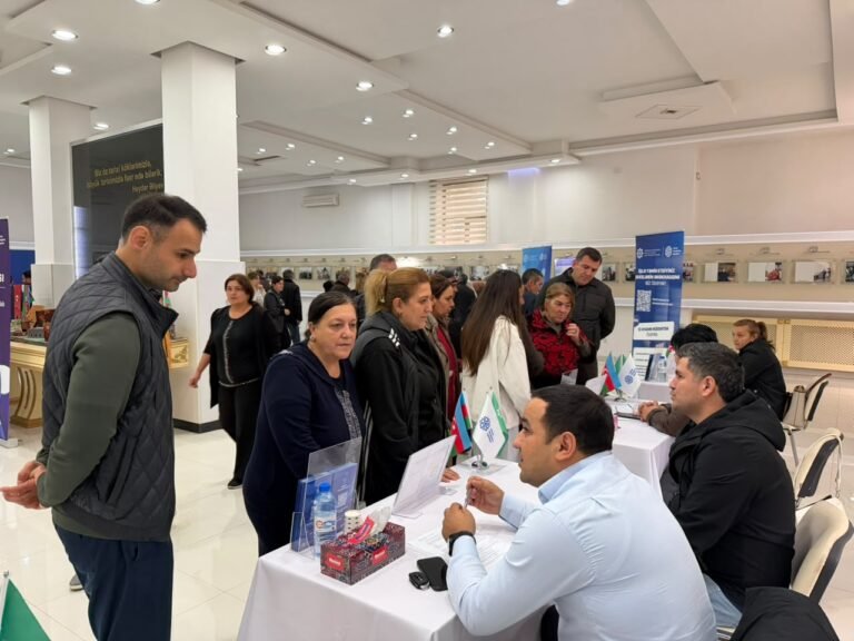Samuxda əmək yarmarkası keçirilib