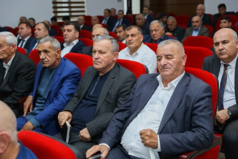 В Сабирабаде прошли панельная дискуссия и ярмарка семян по механизмам господдержки в аграрном секторе
